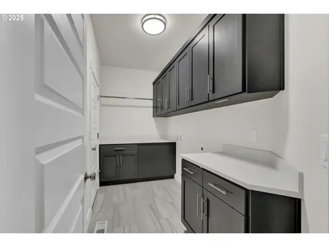 3835 Monroe Street Eugene OR 97405