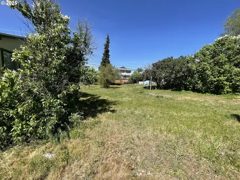 E Court Street Goldendale WA 98620