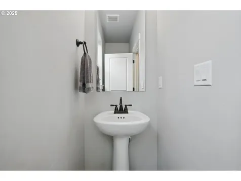 6922 NE 66th Street Vancouver WA 98661