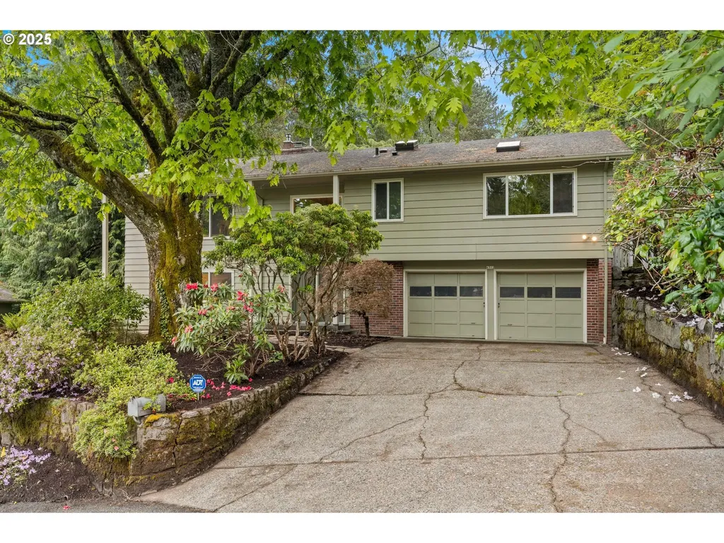 6312 SW 27th Avenue Portland OR 97239