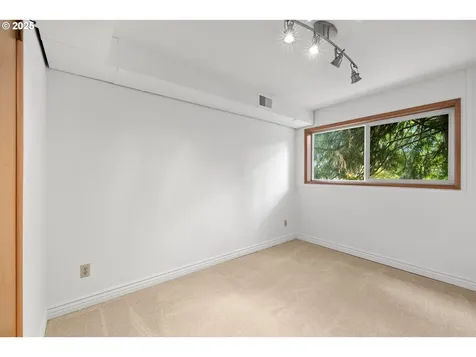 6312 SW 27th Avenue Portland OR 97239