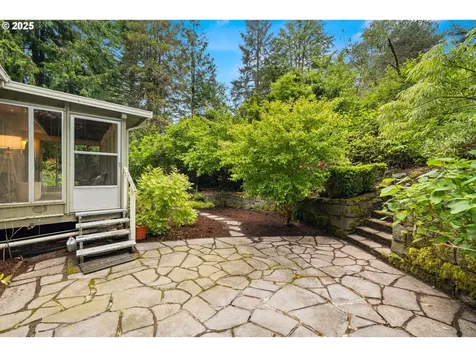 6312 SW 27th Avenue Portland OR 97239