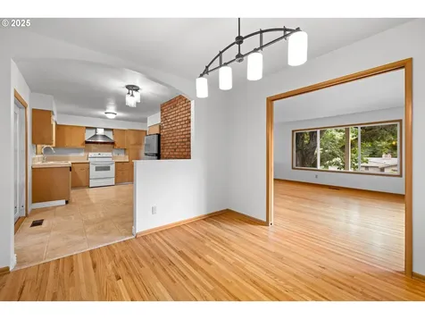 6312 SW 27th Avenue Portland OR 97239
