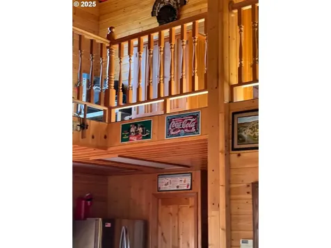 77386 Highway 216 Maupin OR 97037