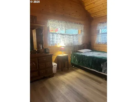 77386 Highway 216 Maupin OR 97037