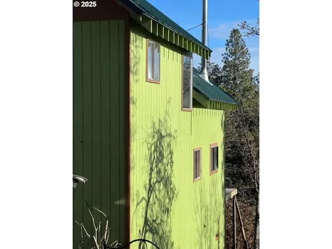 77386 Highway 216 Maupin OR 97037