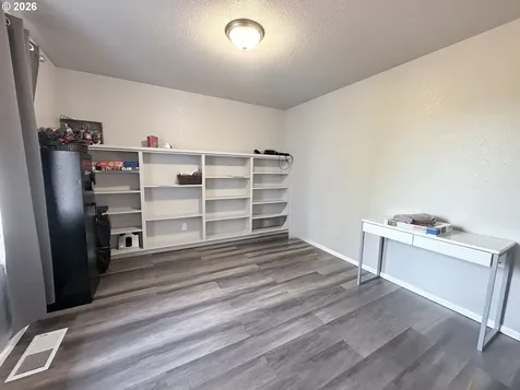 2273 Eagle Loop Sutherlin OR 97479