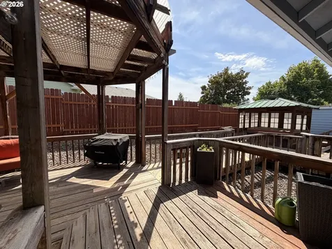 2273 Eagle Loop Sutherlin OR 97479