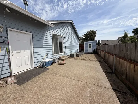 2273 Eagle Loop Sutherlin OR 97479