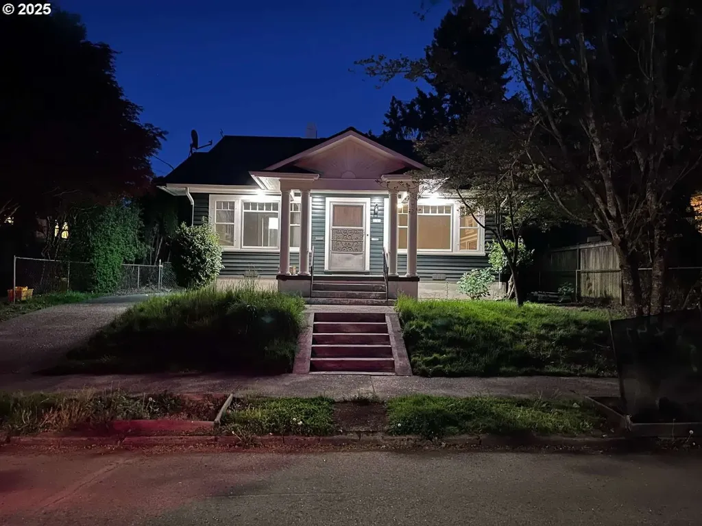 2344 NE 42nd Avenue Portland OR 97213