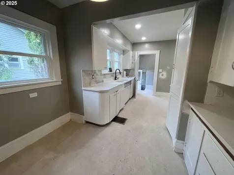2344 NE 42nd Avenue Portland OR 97213