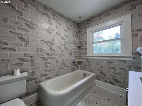 2344 NE 42nd Avenue Portland OR 97213