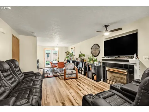 8307 N Foss Avenue Portland OR 97203