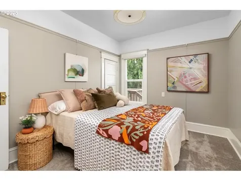 1231 SE 52nd Avenue Portland OR 97215
