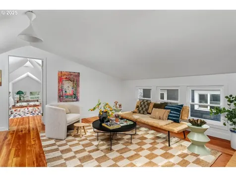 1231 SE 52nd Avenue Portland OR 97215