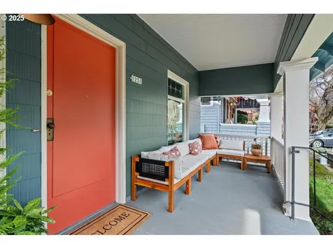 1231 SE 52nd Avenue Portland OR 97215