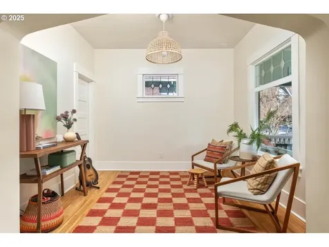 1231 SE 52nd Avenue Portland OR 97215