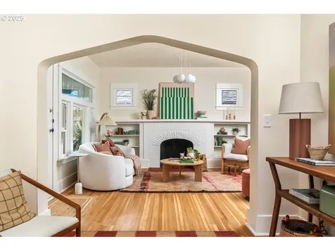 1231 SE 52nd Avenue Portland OR 97215