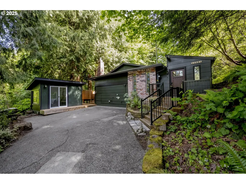 12004 SE Henderson Drive Portland OR 97266