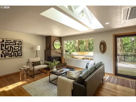 12004 SE Henderson Drive Portland OR 97266