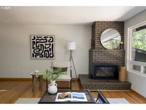 12004 SE Henderson Drive Portland OR 97266