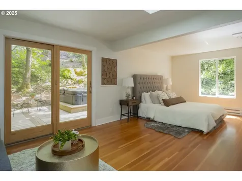 12004 SE Henderson Drive Portland OR 97266