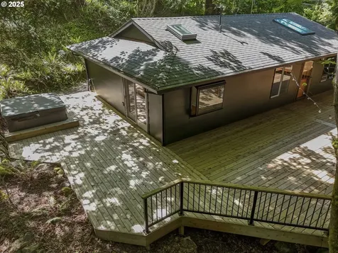 12004 SE Henderson Drive Portland OR 97266