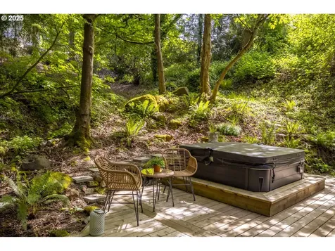 12004 SE Henderson Drive Portland OR 97266