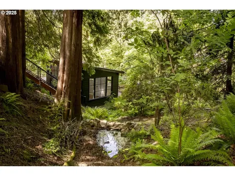12004 SE Henderson Drive Portland OR 97266