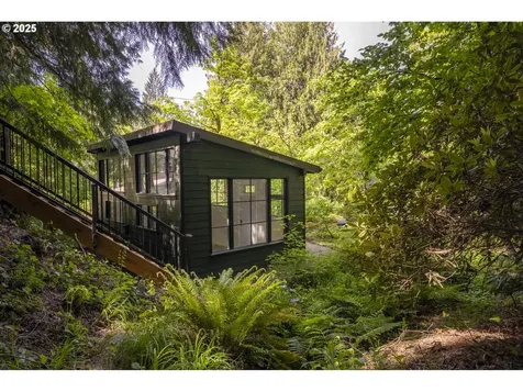 12004 SE Henderson Drive Portland OR 97266
