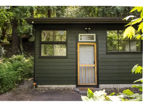 12004 SE Henderson Drive Portland OR 97266