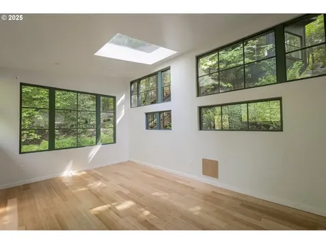 12004 SE Henderson Drive Portland OR 97266