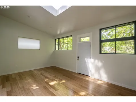 12004 SE Henderson Drive Portland OR 97266