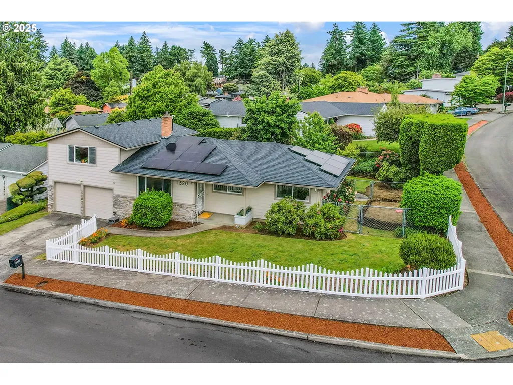 1520 SE 109th Avenue Portland OR 97216