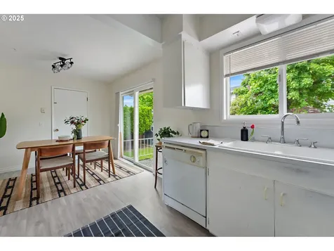 1520 SE 109th Avenue Portland OR 97216