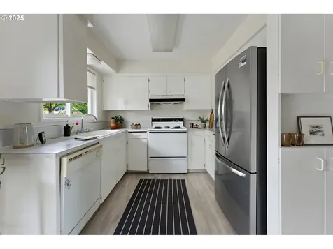 1520 SE 109th Avenue Portland OR 97216