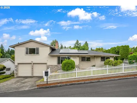 1520 SE 109th Avenue Portland OR 97216