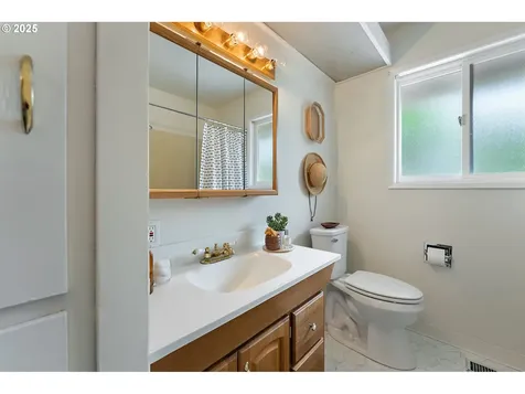 1520 SE 109th Avenue Portland OR 97216