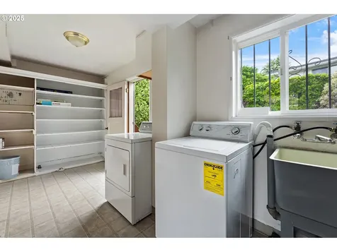 1520 SE 109th Avenue Portland OR 97216