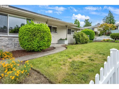 1520 SE 109th Avenue Portland OR 97216