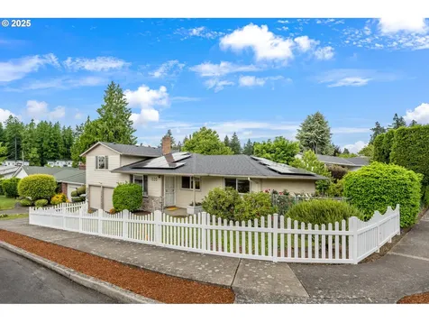 1520 SE 109th Avenue Portland OR 97216