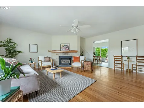 1520 SE 109th Avenue Portland OR 97216