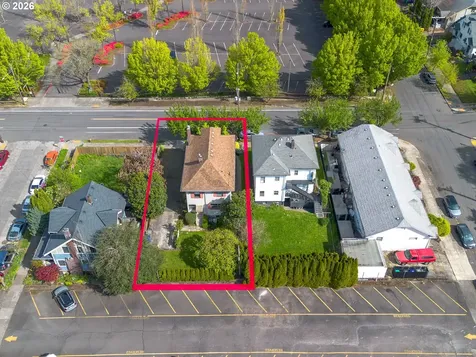 1818 NE Irving Street Portland OR 97232
