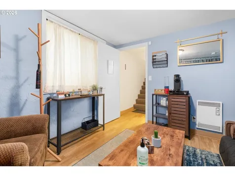 1818 NE Irving Street Portland OR 97232