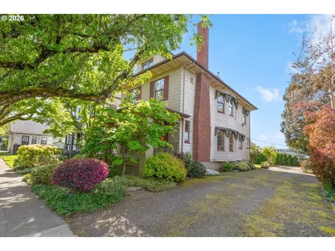 1818 NE Irving Street Portland OR 97232