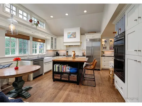 1665 SW Highland Parkway Portland OR 97221