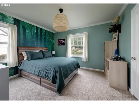 1665 SW Highland Parkway Portland OR 97221