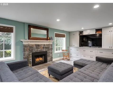 1665 SW Highland Parkway Portland OR 97221
