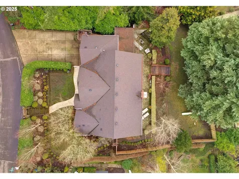 1665 SW Highland Parkway Portland OR 97221