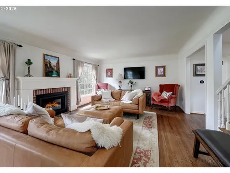 1665 SW Highland Parkway Portland OR 97221